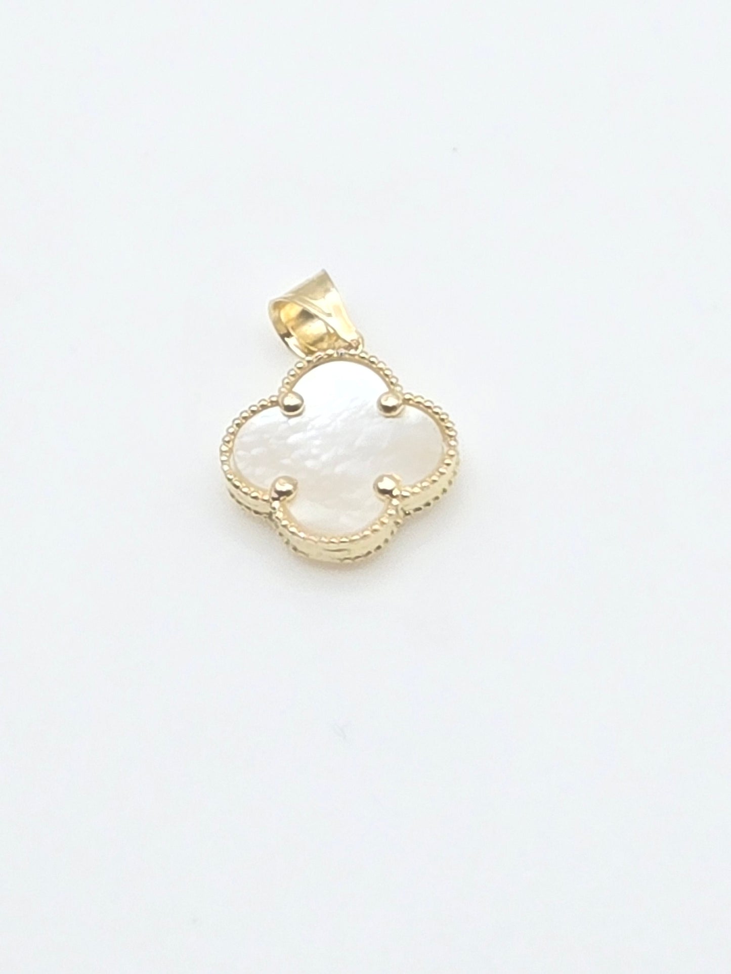Dije trebol 10k resin Size 15mm Weight 1,22