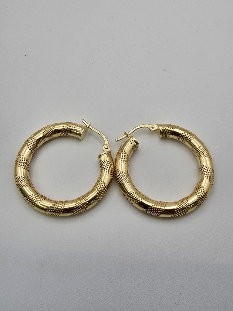 Aretes argollas 10k Size 18x4 Weight 1.55