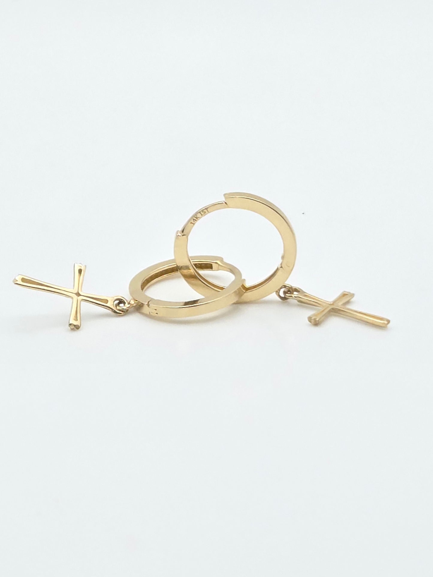 aretes 14k argolla+cruz 13 mm