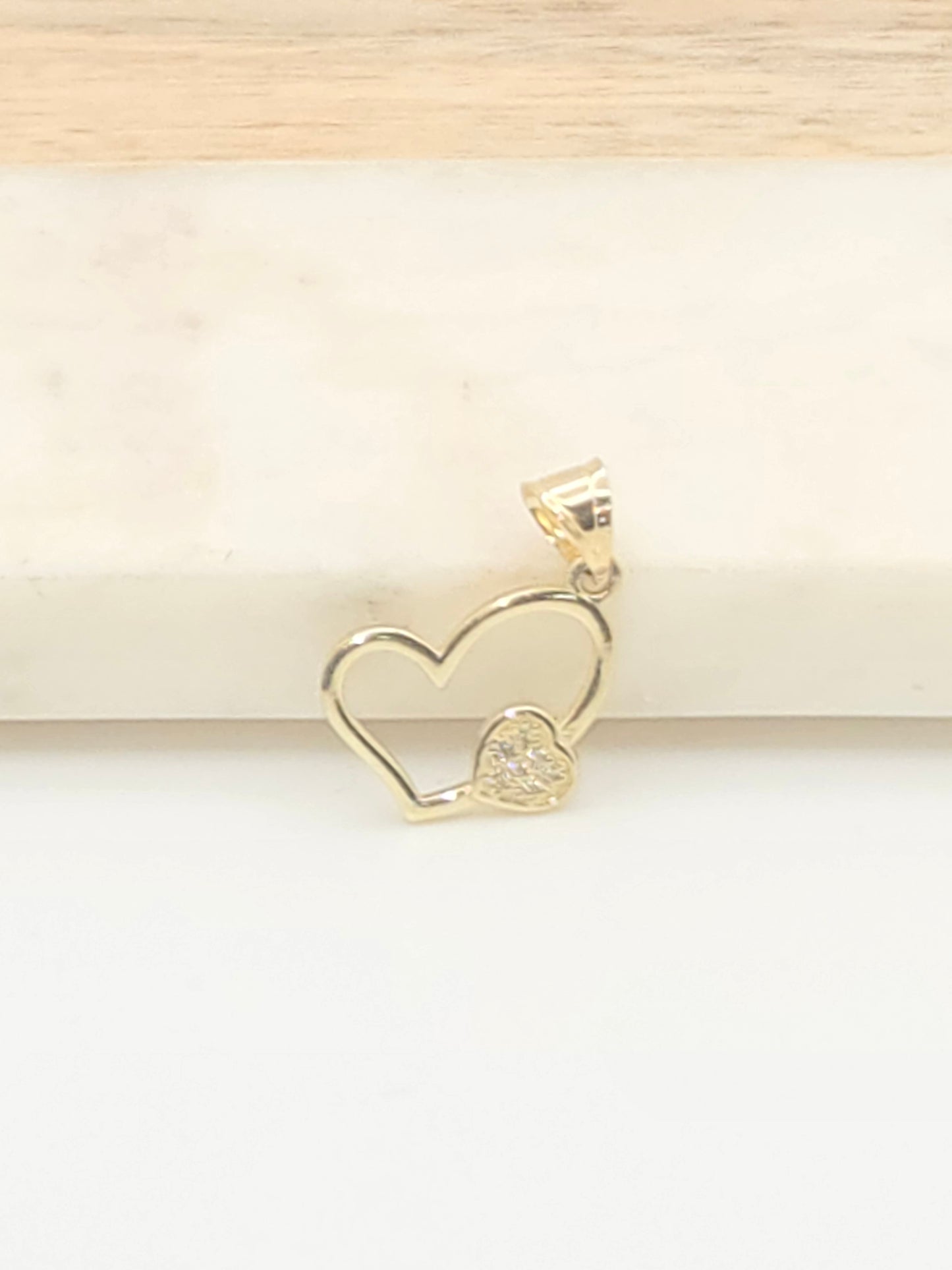 Dije 2 corazones 10k varias Size 15mm Weight 0.76