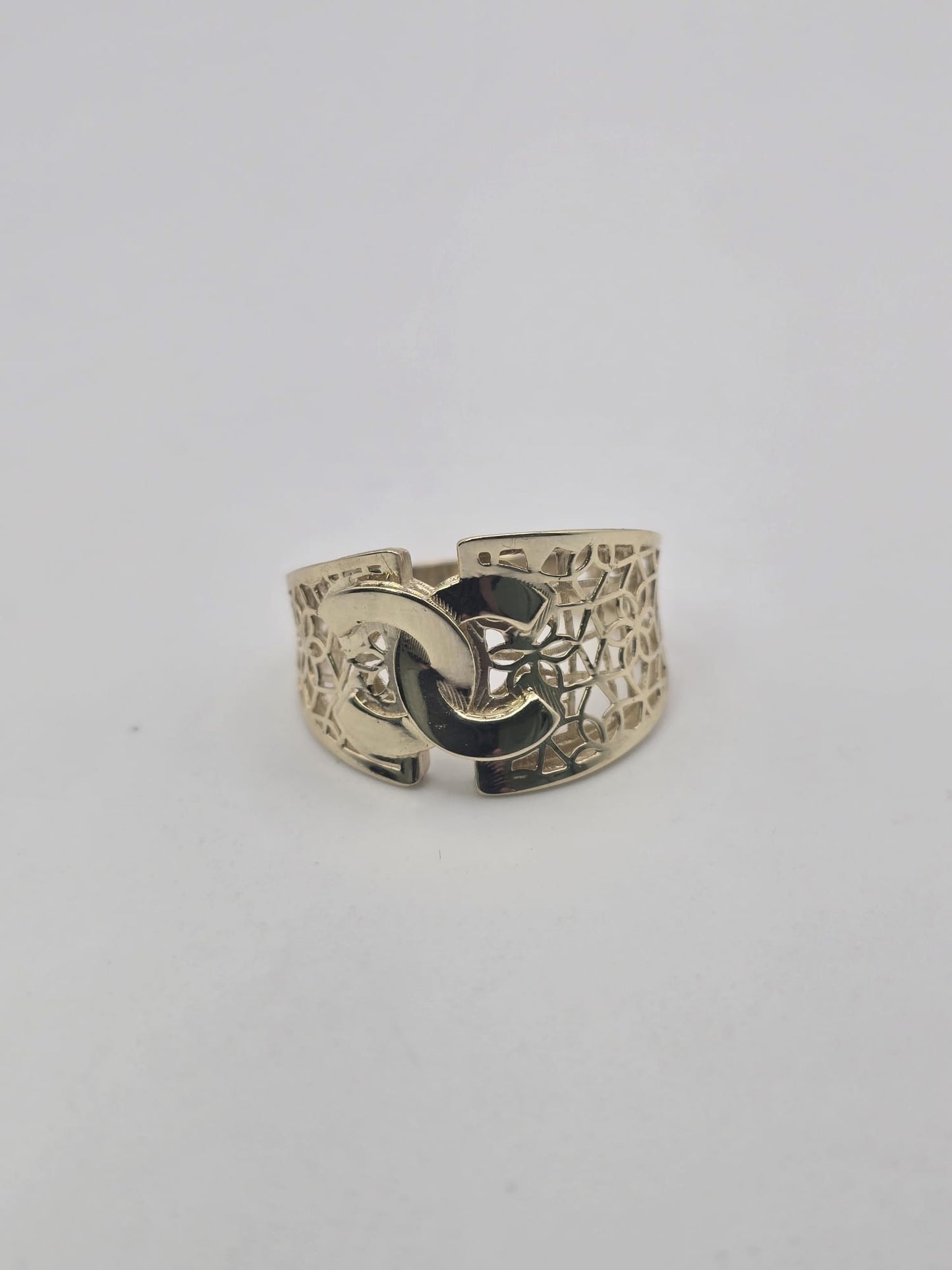 Anillo canal 10k Size 9.5 Weight 3.55