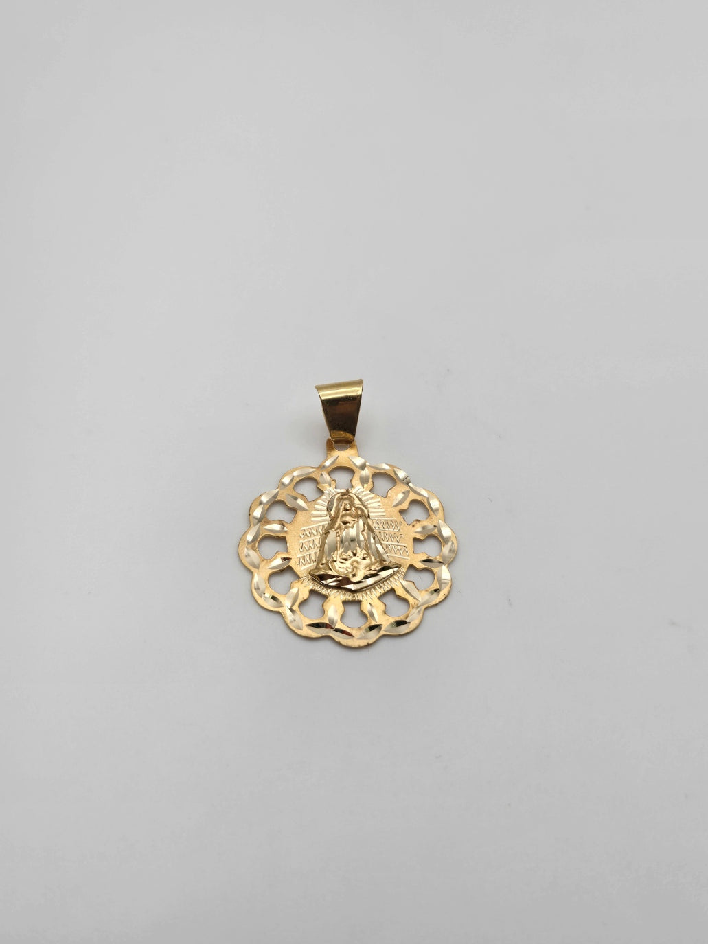 dije cuban virgen 10k Size 25 Weight 2.40