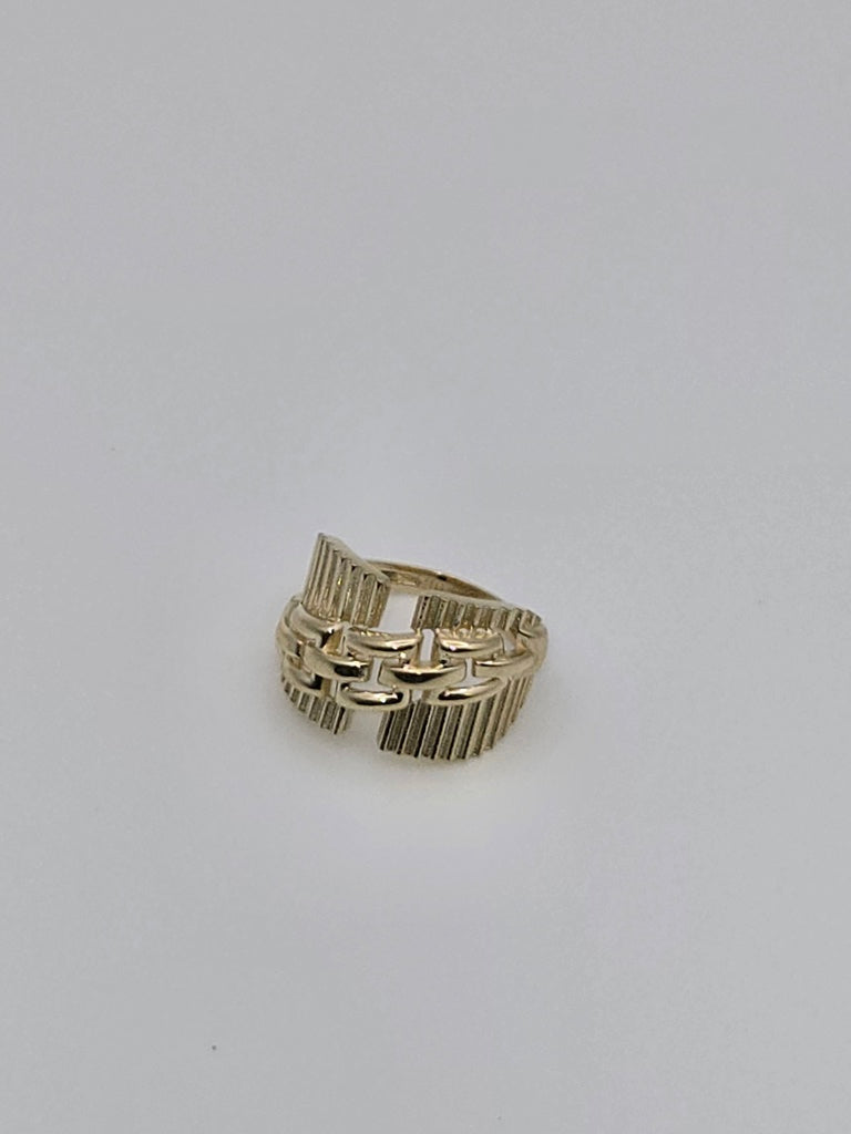 Anillo fancy 10k Size 8 Weight 2.47