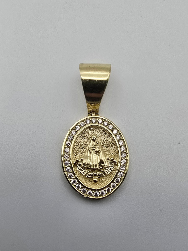 Dije virgen diamante 10k Size 20 Weight 3.3