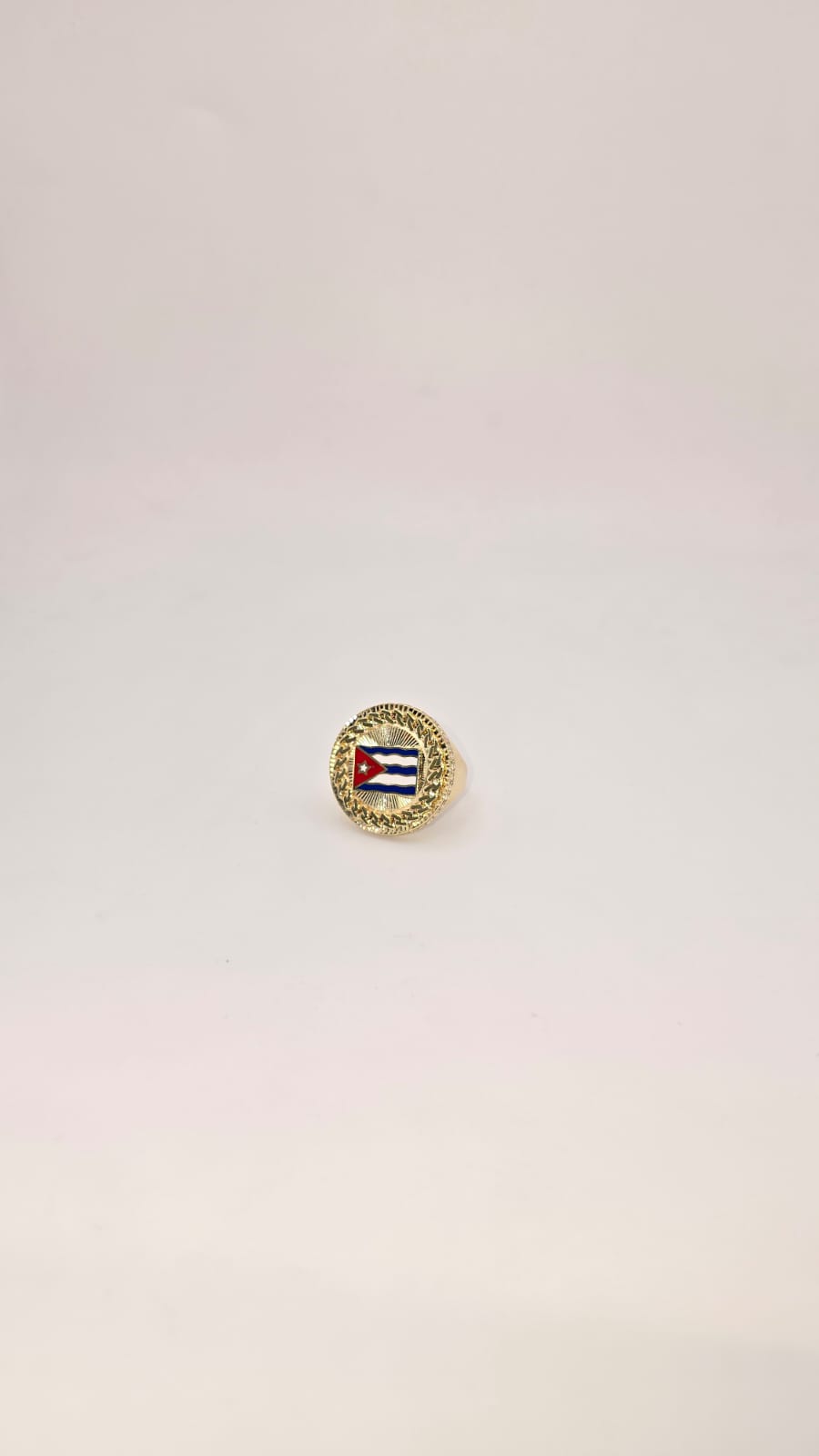 Anillo bandera cuba 10k Size 10.5 Weight 6.86