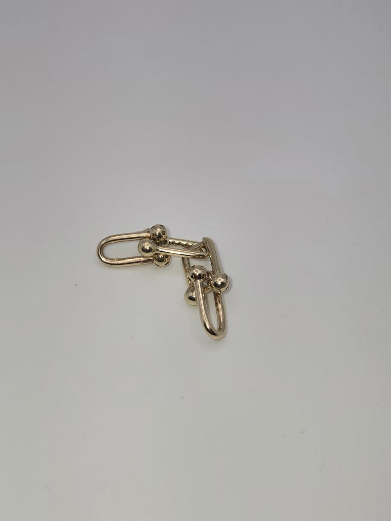 Aretes paperclip 10k Size 2 Weight 3.75