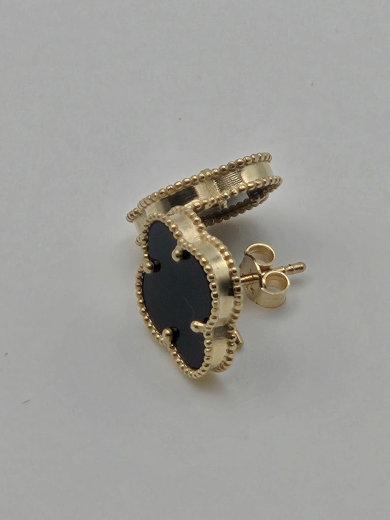 Arete trebol negro