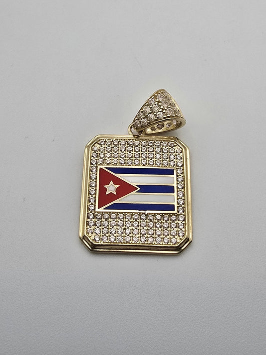 Dije bandera cuba 10k Size 25.3 Weight 4.92
