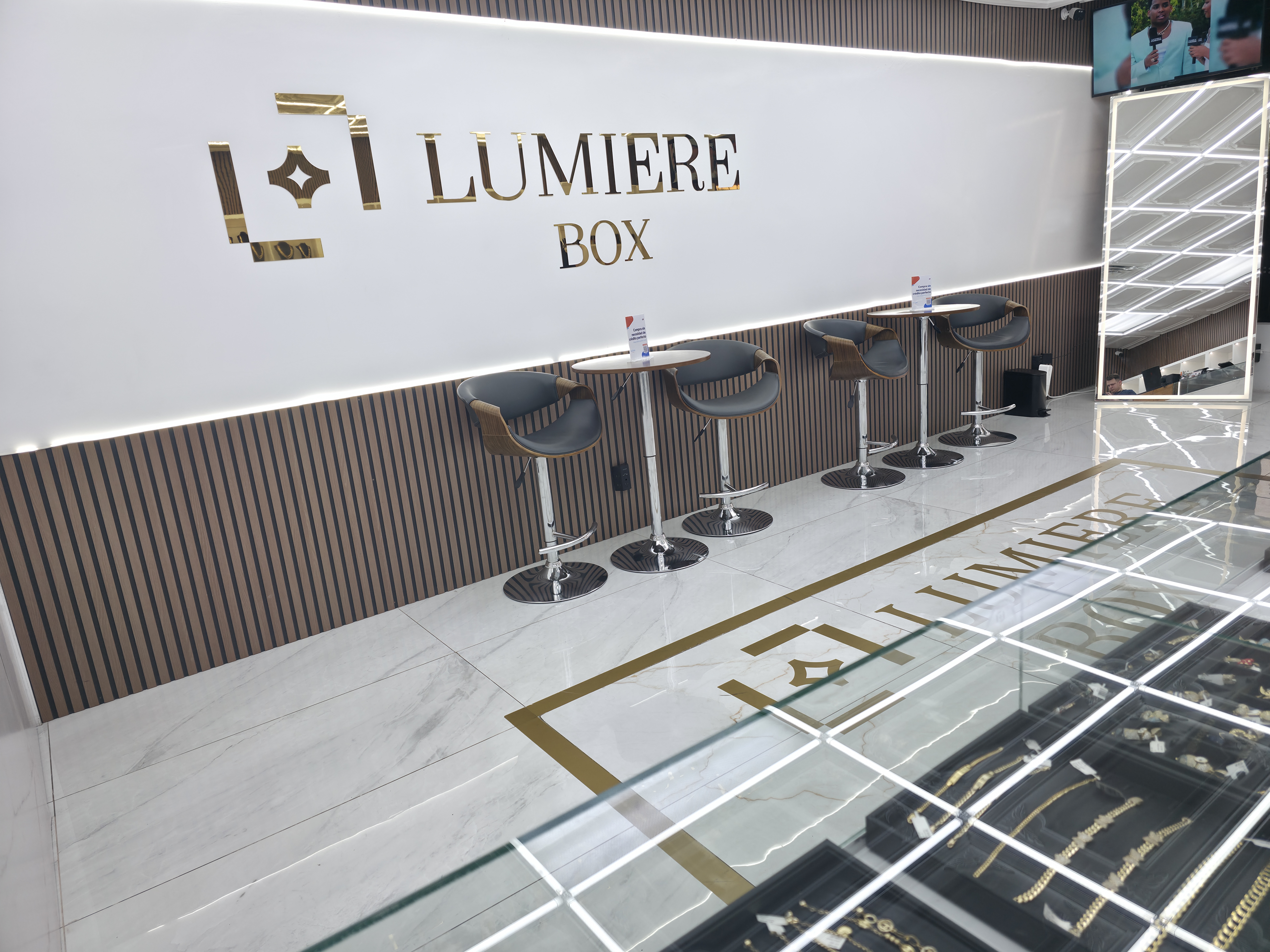 Lumiere Box Store