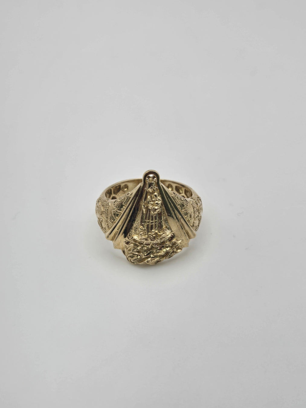 Anillo virgen 10k Size 11.5 Weight 7.46