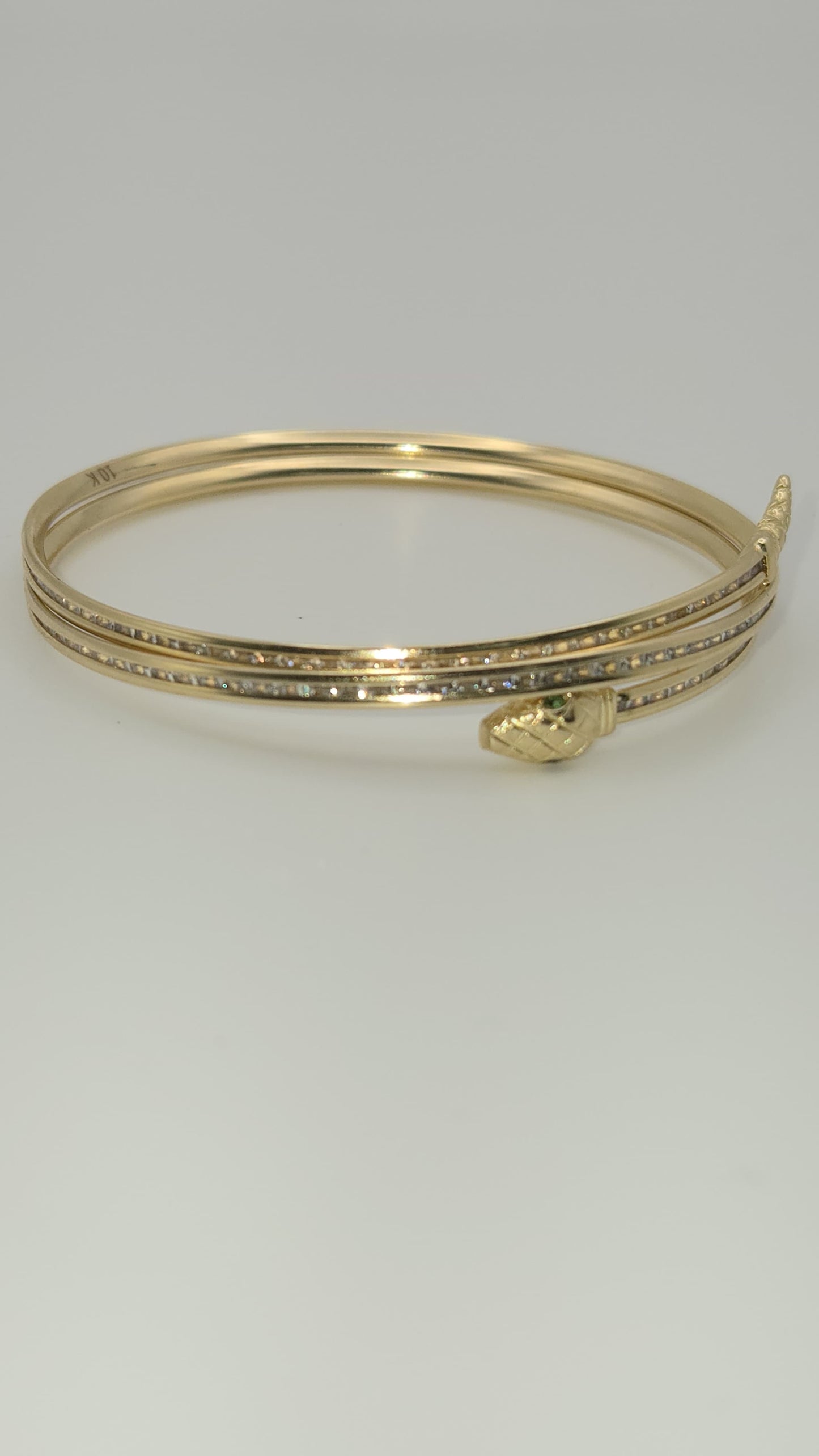 Manilla muelle serpiente 10k Size 5.5 Weight 6.65