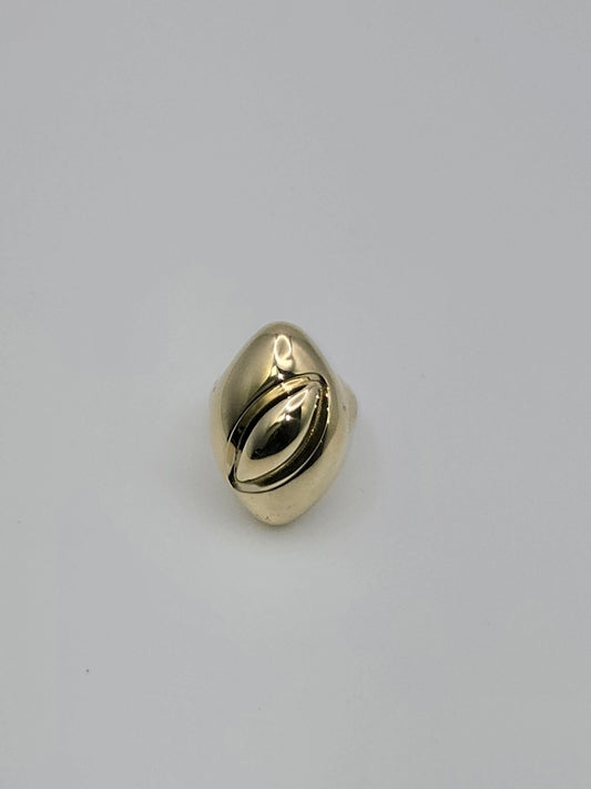 anillo fanci ojo 10k Size 9 Weight 2.78