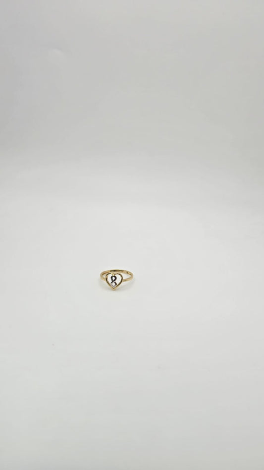 Anillo ocho con corazon 10k Size 7 Weight 1.35