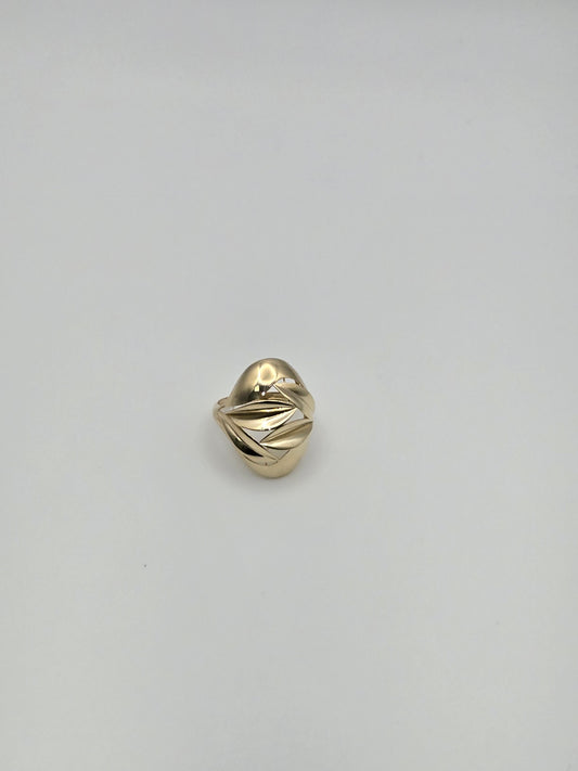 Anillo 4 hojas 10k Size 7+ Weight 2.31