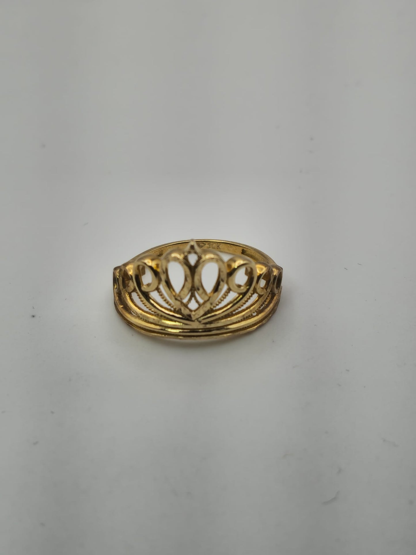 Anillo corona princesa 10k Size 7 Weight 1.88