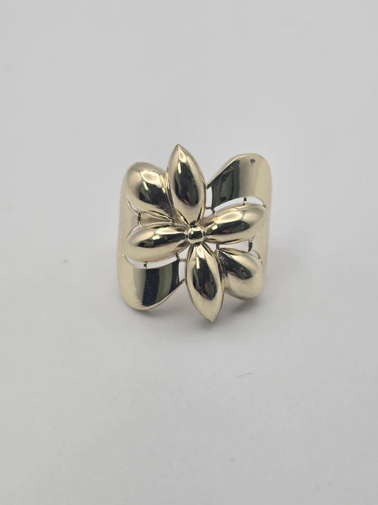 Anillo orquidea 10k Size 9 Weight 3.07