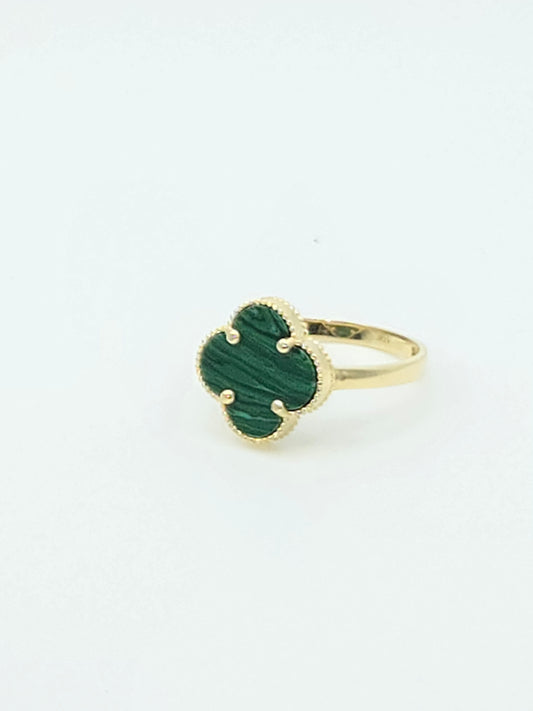 Anillo trebol grande 10k Size 7 Weight 2.07