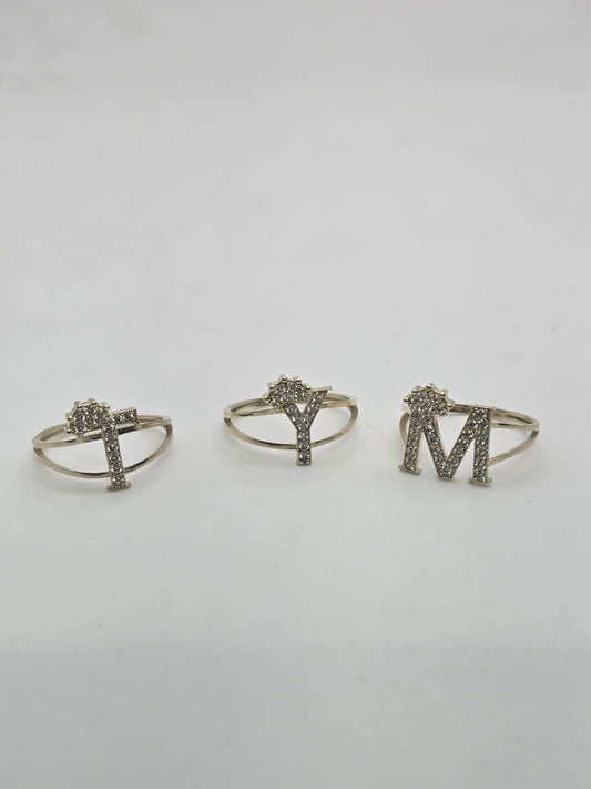 Anillo letras 10k Size 7 Weight 1.5