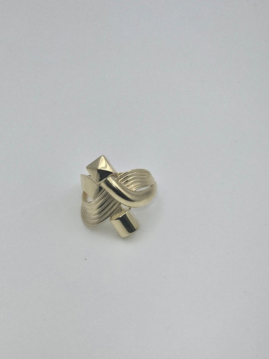 Anillo fancy 2q 10k Size 9 Weight 2.71