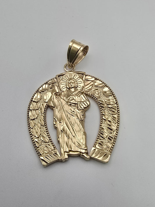 Dije herradura cristo 10k Size 45 Weight 9.04