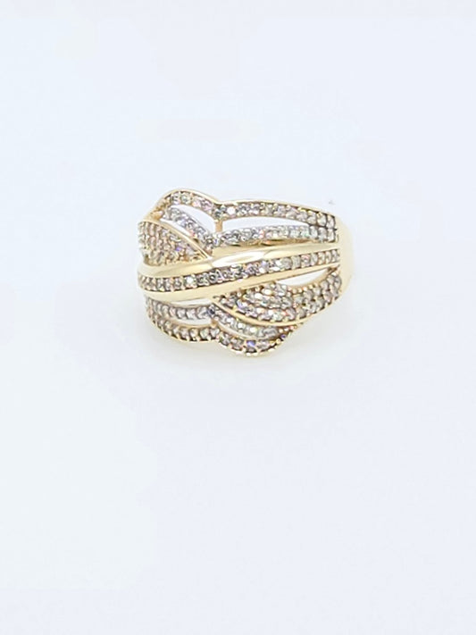 Anillo mujer 10k Size 8 1\2 Weight 3.26