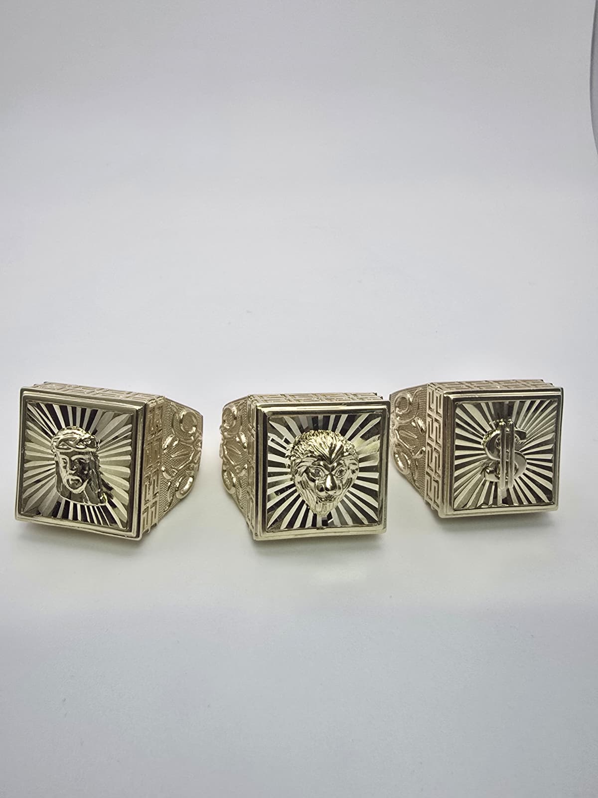 Anillo corte brillo 10k Size 12 Weight 10