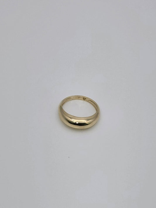 Anillo fancy plane 10k Size 8 Weight 1.27