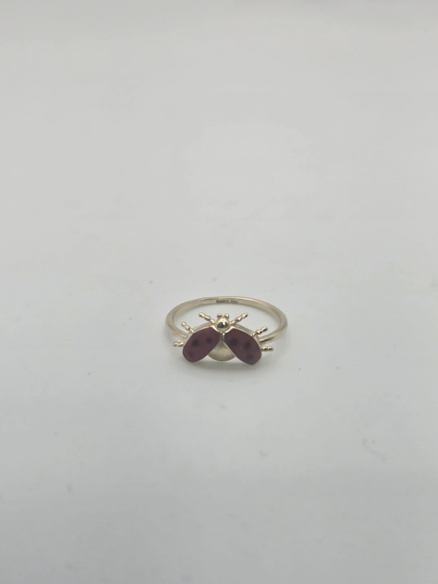 Anillo mariquita 10k Size 6 Weight 1.17