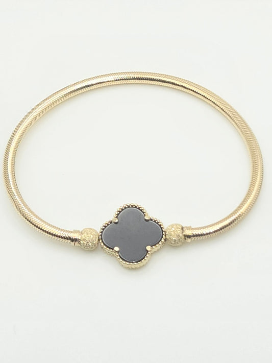 pulsera brazalete elastico trebol negro