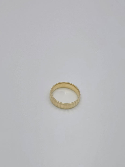 Anillo fancy alianza 10k Size 10 Weight 3.0