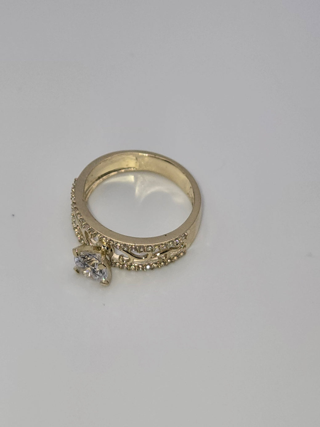 Anillo women comprom 10k Size 7 Weight 3.25
