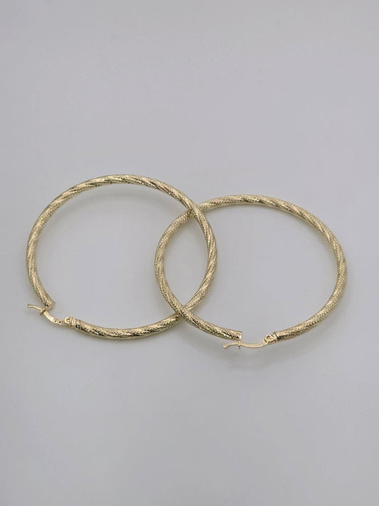 Aretes fanc arg nev torc 10k Size 4.5 Weight 4.60