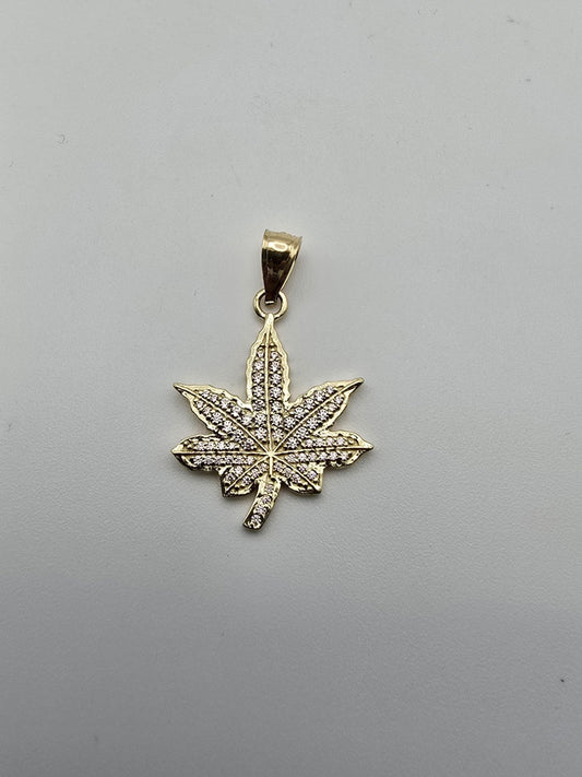 Dije mariguana 10k Size 18 Weight 1.6