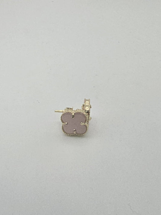Aretes trebol mediano 10k Size 9.3 Weight 2.50