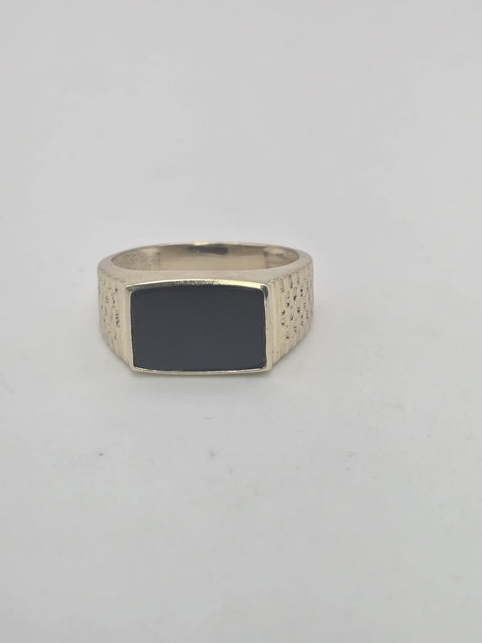 Anillo ita onix 10k Size 11 Weight 6.33