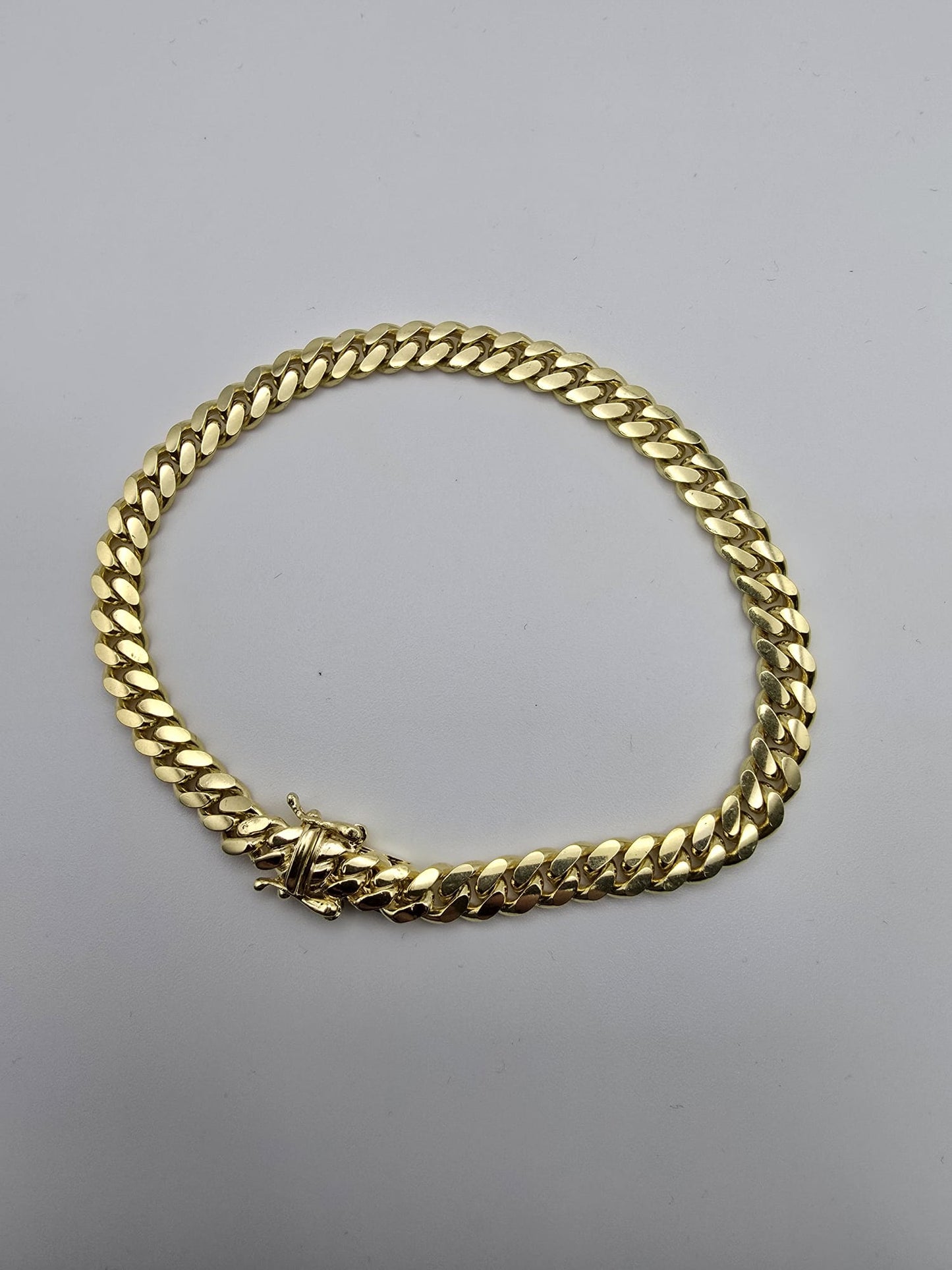 Manilla cuban solid 10k Size 8.5x6 Weight 21.92