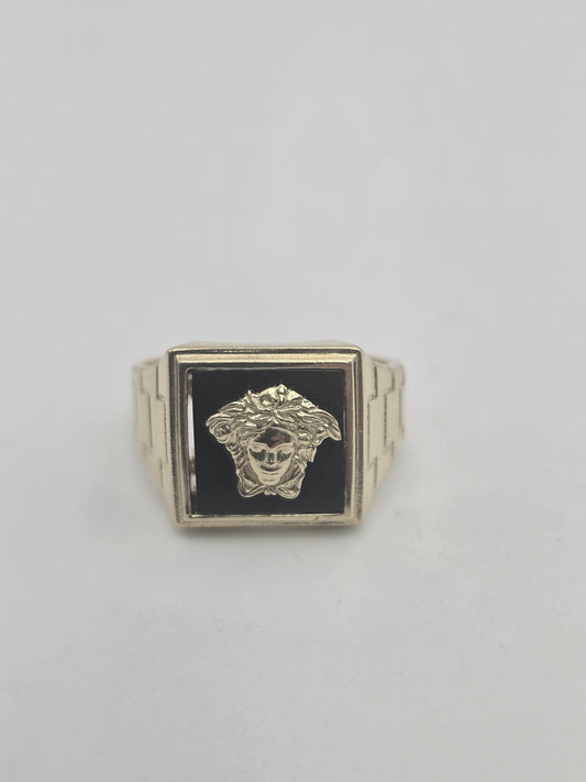 Anillo onix medusa 10k Size 11 Weight 6.77