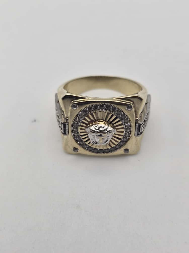 Anillo medusa 10k Size 10 Weight 9.57